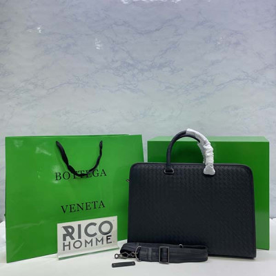 보*가 베*타 프론트지퍼 브리프케이스