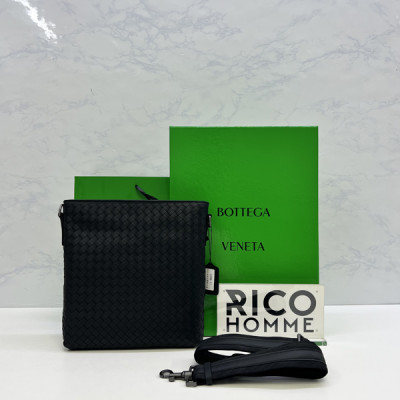 보*가 베*타 양가죽 크로스백