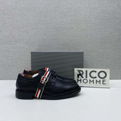 톰*라운 블랙 페블 RWB 스트랩 브로그 구두 (2type)