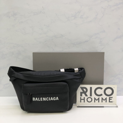 발렌시A가 로고 레더 힙색 & 크로스백