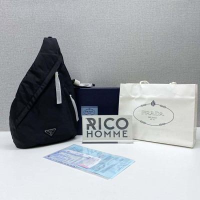 프RA다 리나일론 및 사피아노 가죽 백팩