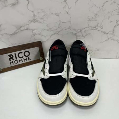 N*KE X 트래비스 스캇 조던1 레트로 로우 올리브