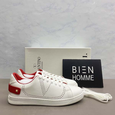 발렌T노 V로고 카프스킨 백네트 스니커즈 (4color)