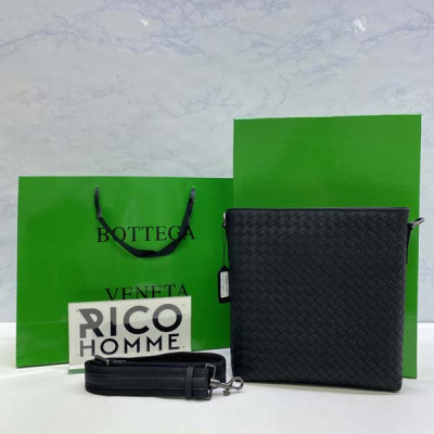 보*가 베*타 양가죽 크로스백