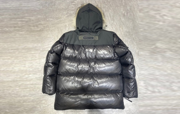 캐나다9스 HUMANATURE 패딩 (PREMIUM)