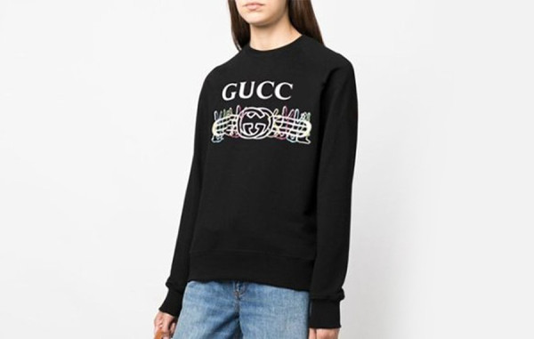 9찌 래빗로고 맨투맨