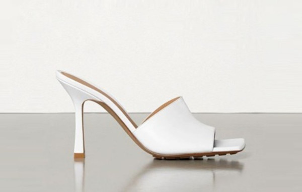 보*가 베*타 스트레치 샌들 (양가죽)