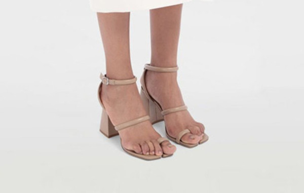 마르지L라 타비로고 엠보싱 양가죽 샌들 하이 (3color)