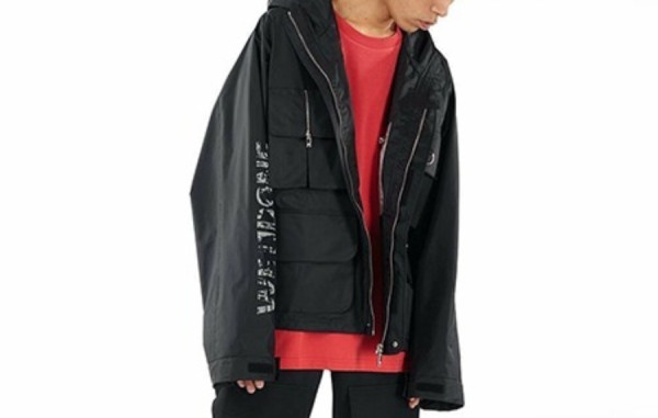 W.D 슬리브로고 포켓 윈드브레이커