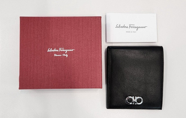 페*가모 2024 램스킨 반지갑 (HIGH QUALITY)