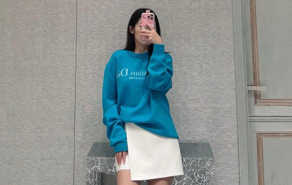 D올 꾸띄르 울 블렌드 브러쉬드 니트 스웨터 (PREMIUM)