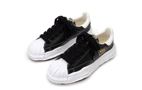 메종 미하라 야S히로 블레이키 OG 로우 탑 스니커즈 블랙