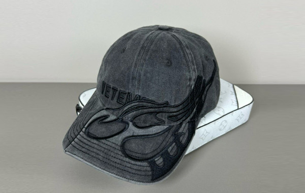 V.T.M 플레임 베이스 볼캡 (HIGH QUALITY)