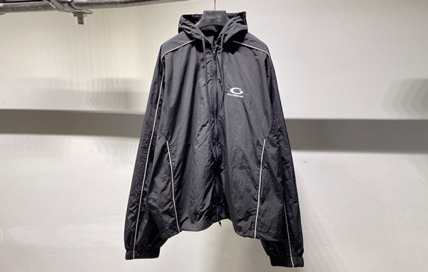 발렌시A가 라인 스트링 윈드브레이커 자켓 & 팬츠 (PREMIUM)