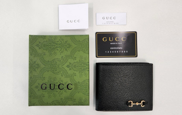 9찌 홀스빗 반지갑 (HIGH QUALITY)