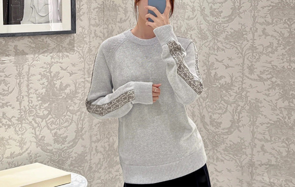 D올 홀마크 자카드 인서트 니트 스웨터 (PREMIUM)